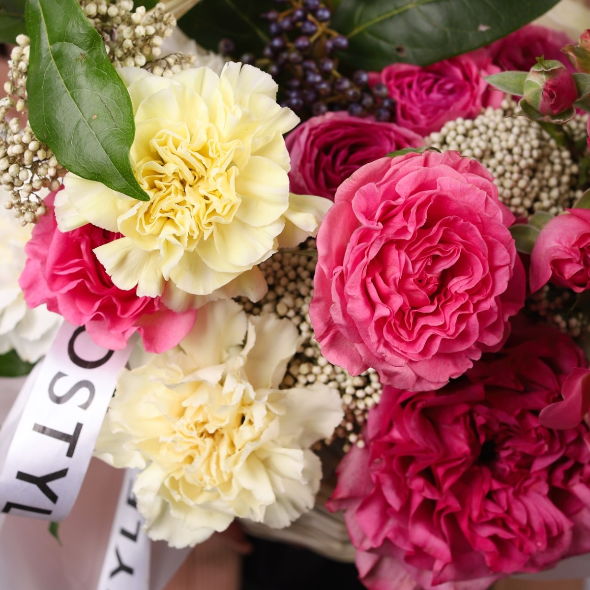 yarkaya korzina cvetov 7